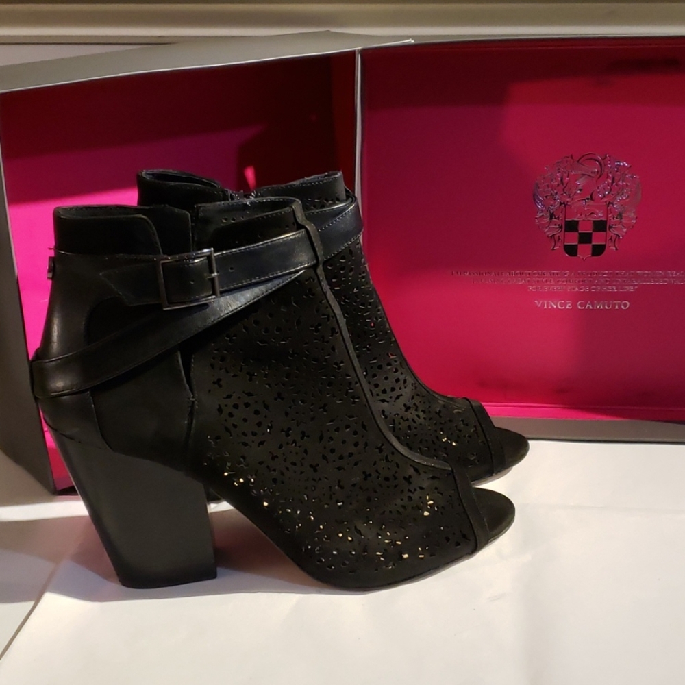 Vince Camuto Booties. Size 12